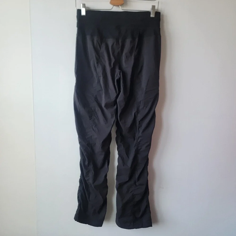 lululemon athletica approximate measurement